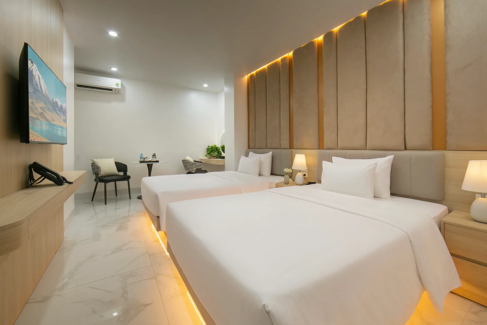 Superior Twin Room