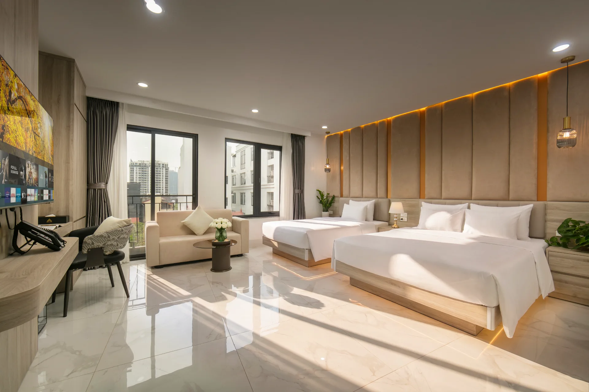 Family Room With Bacony, Bathtub